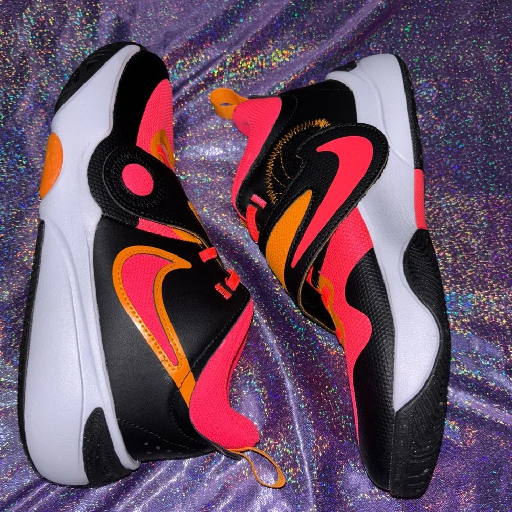 Nike Team Hustle D 11 Big Kids Basketball Shoes